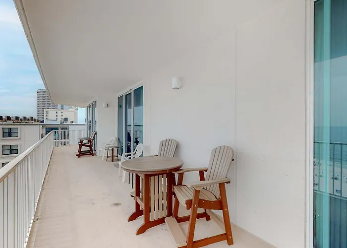 Holiday home Gulf-front W Expansive Balcony Ac Wifi & Shared Pools Hot Tubs & Gym *