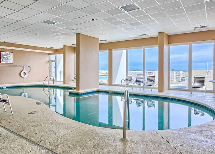 Gulf-front W Expansive Balcony Ac Wifi & Shared Pools Hot Tubs & Gym