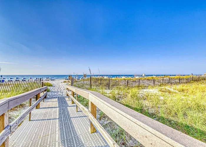 Gulf-front W Expansive Balcony Ac Wifi & Shared Pools Hot Tubs & Gym Holiday home Gulf Shores